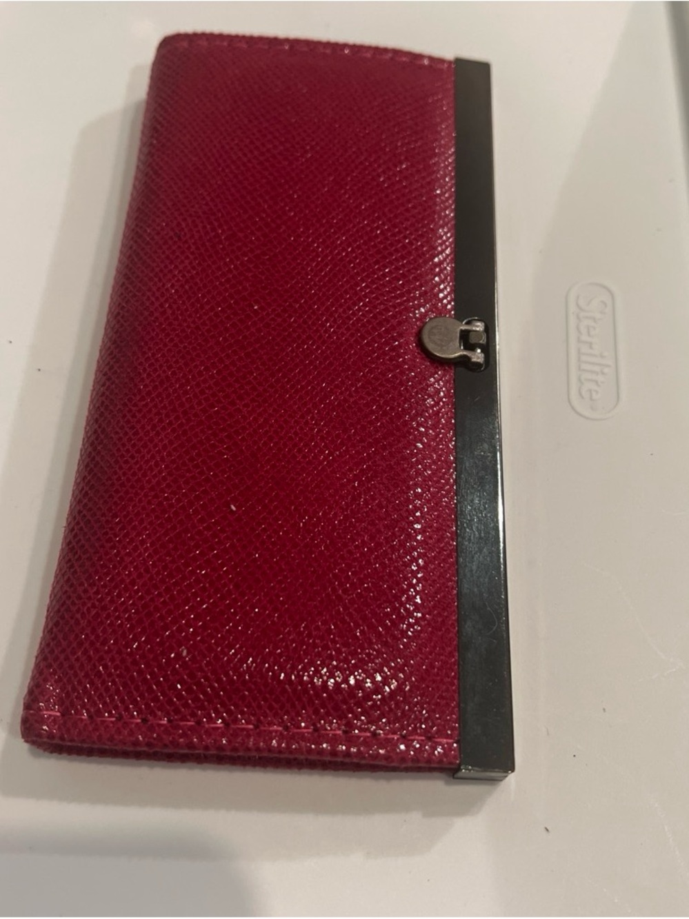 Skechers Red Textured Women's Card Holder with Metal Frame